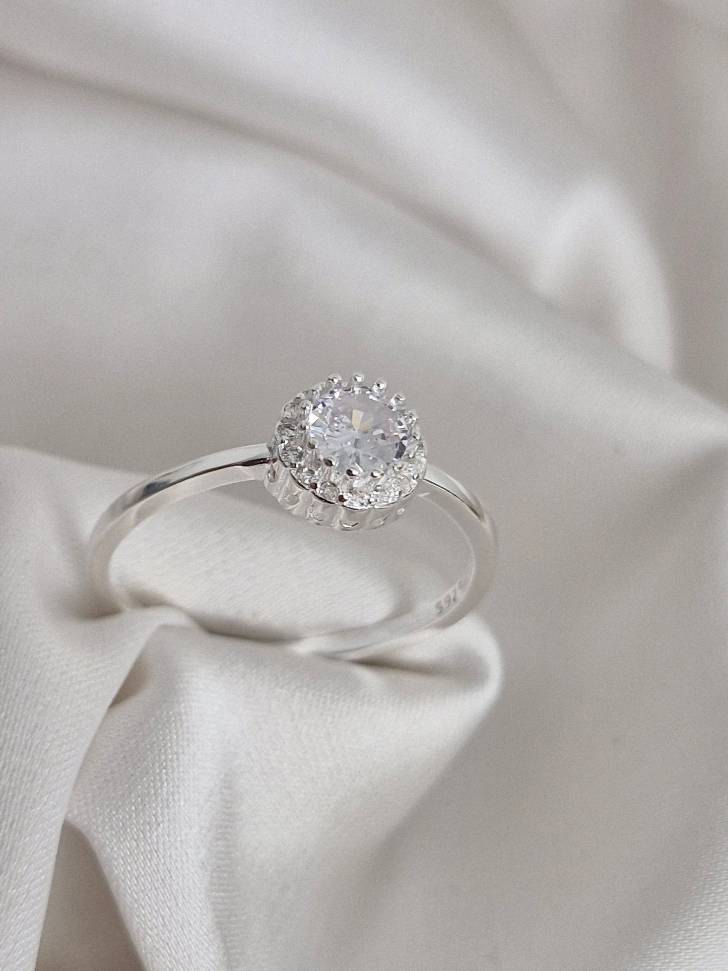 Anillo Capullo con Microcircones