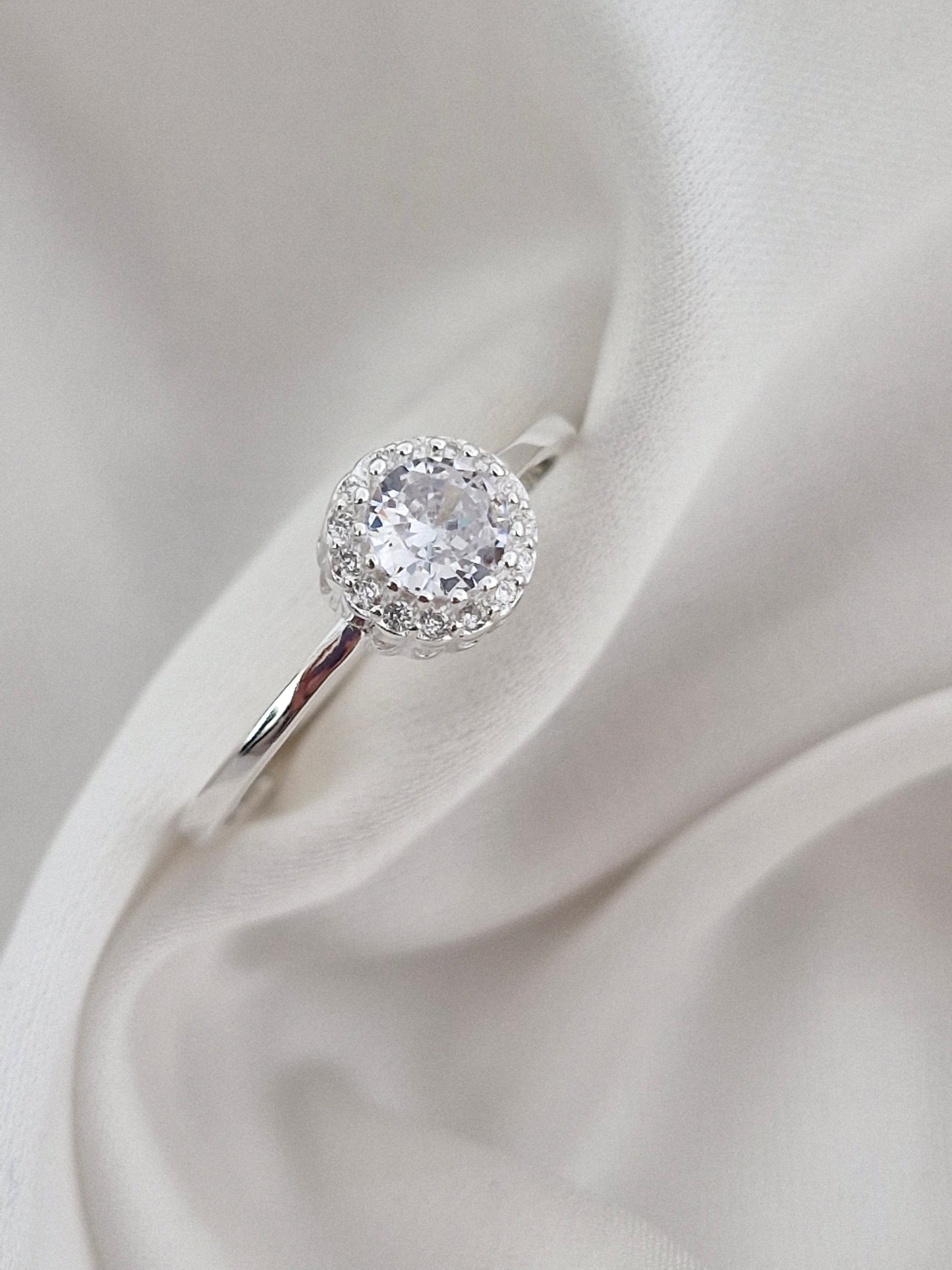 Anillo Capullo con Microcircones