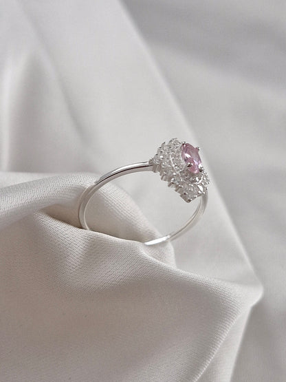 Anillo rombo con circón rosa