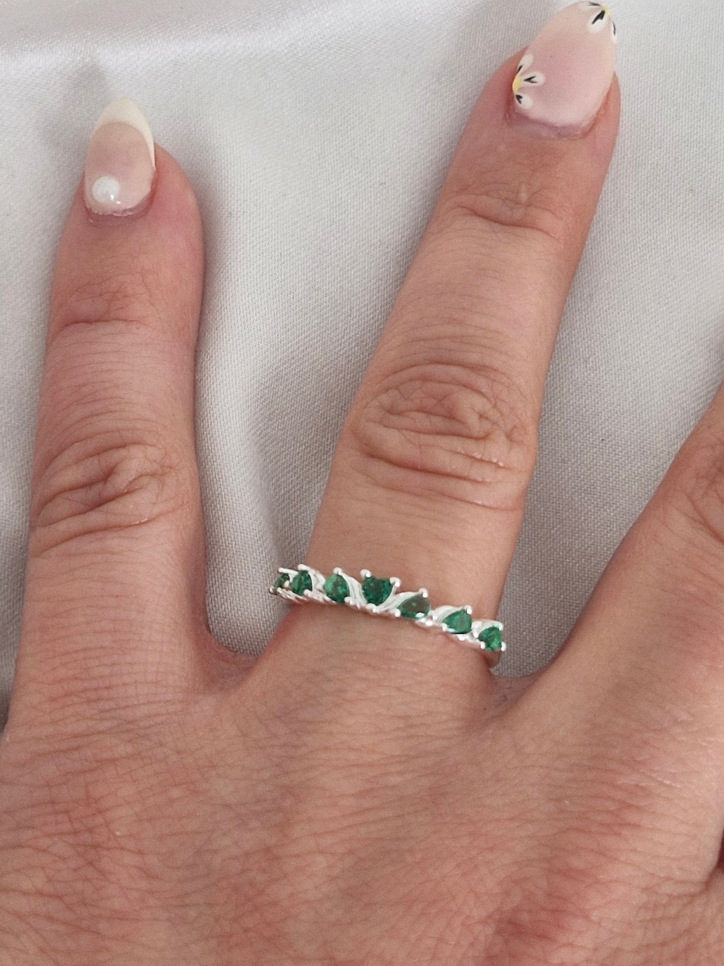 Anillo Corona con Circones Color Esmeralda