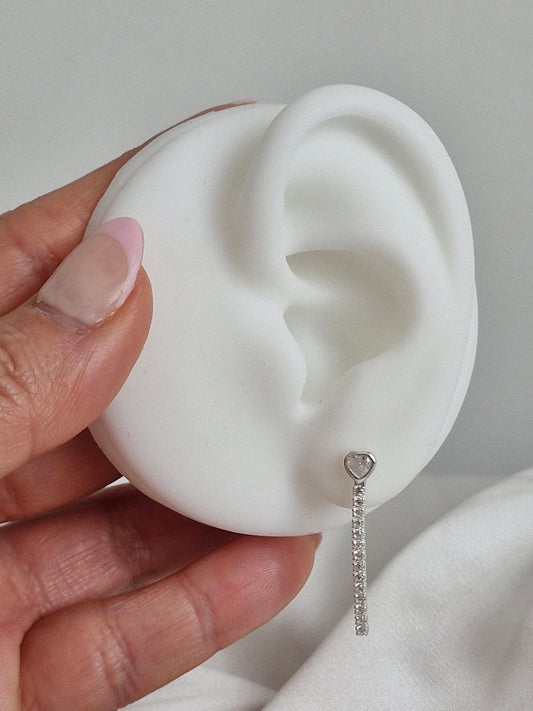 Aros botón corazón con varita de circones