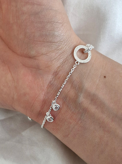 Pulsera Doble Cadena con Argolla y Circones