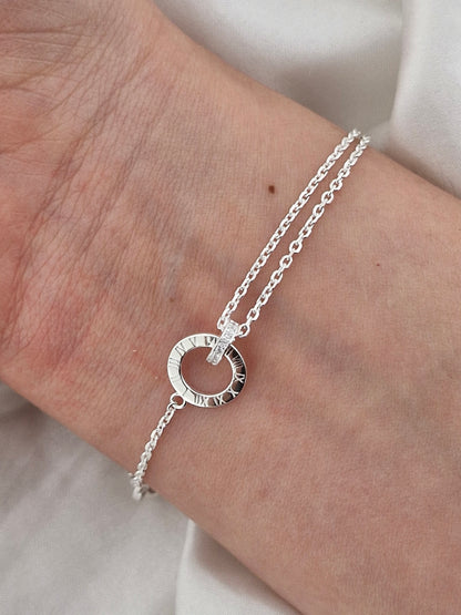 Pulsera Doble Cadena con Argolla y Circones