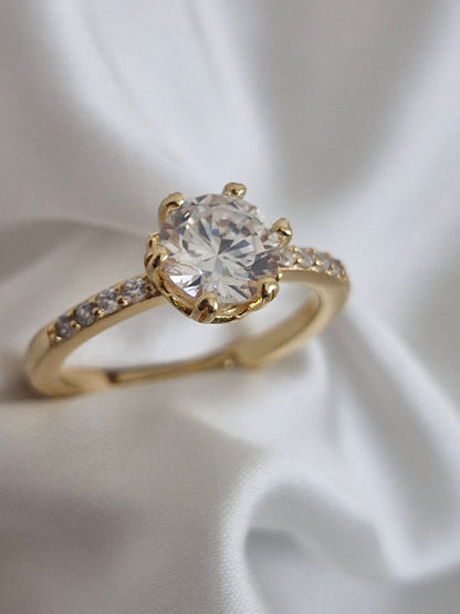 Anillo gran circón