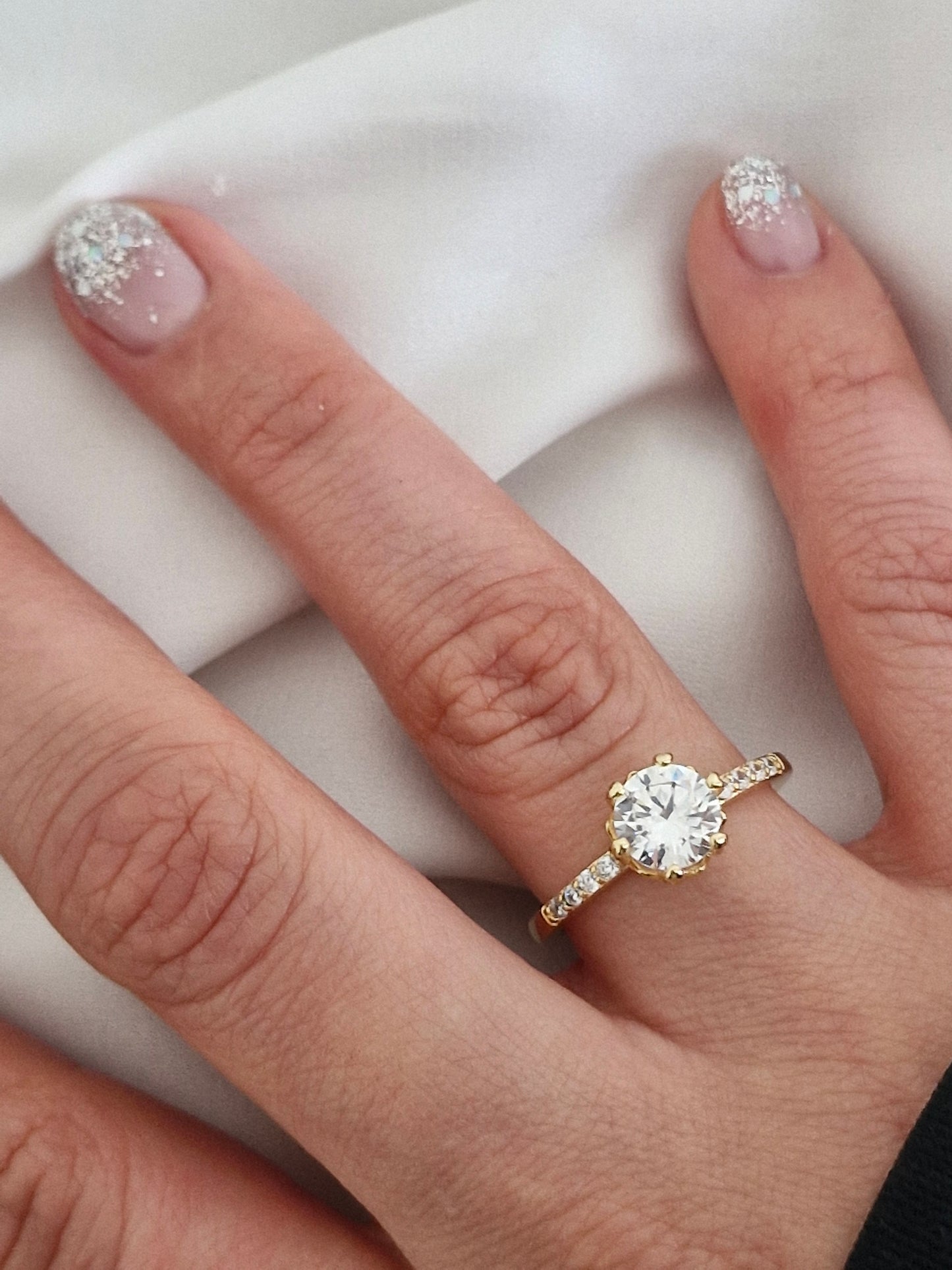 Anillo gran circón
