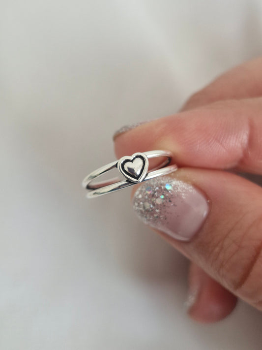 Anillo midi doble con corazón