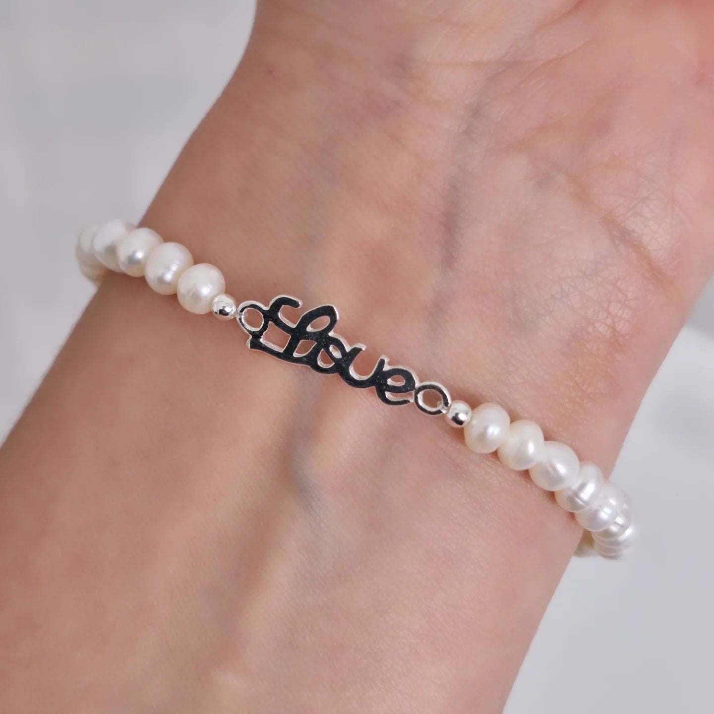 Pulsera LOVE perlas