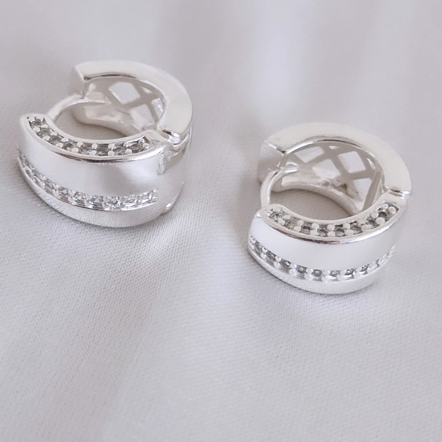 Aros argolla gruesa con circones