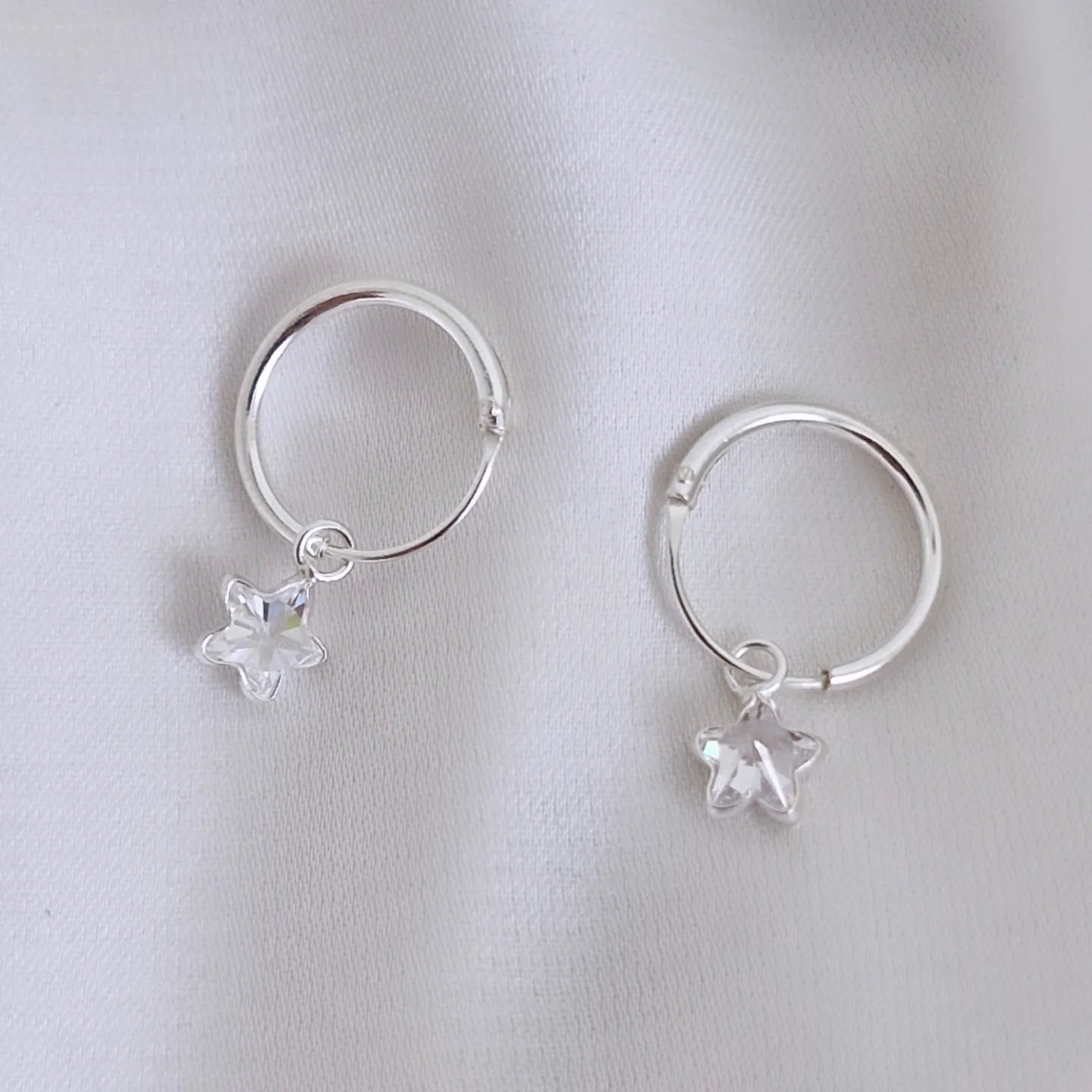 Aros argolla con colgante estrella