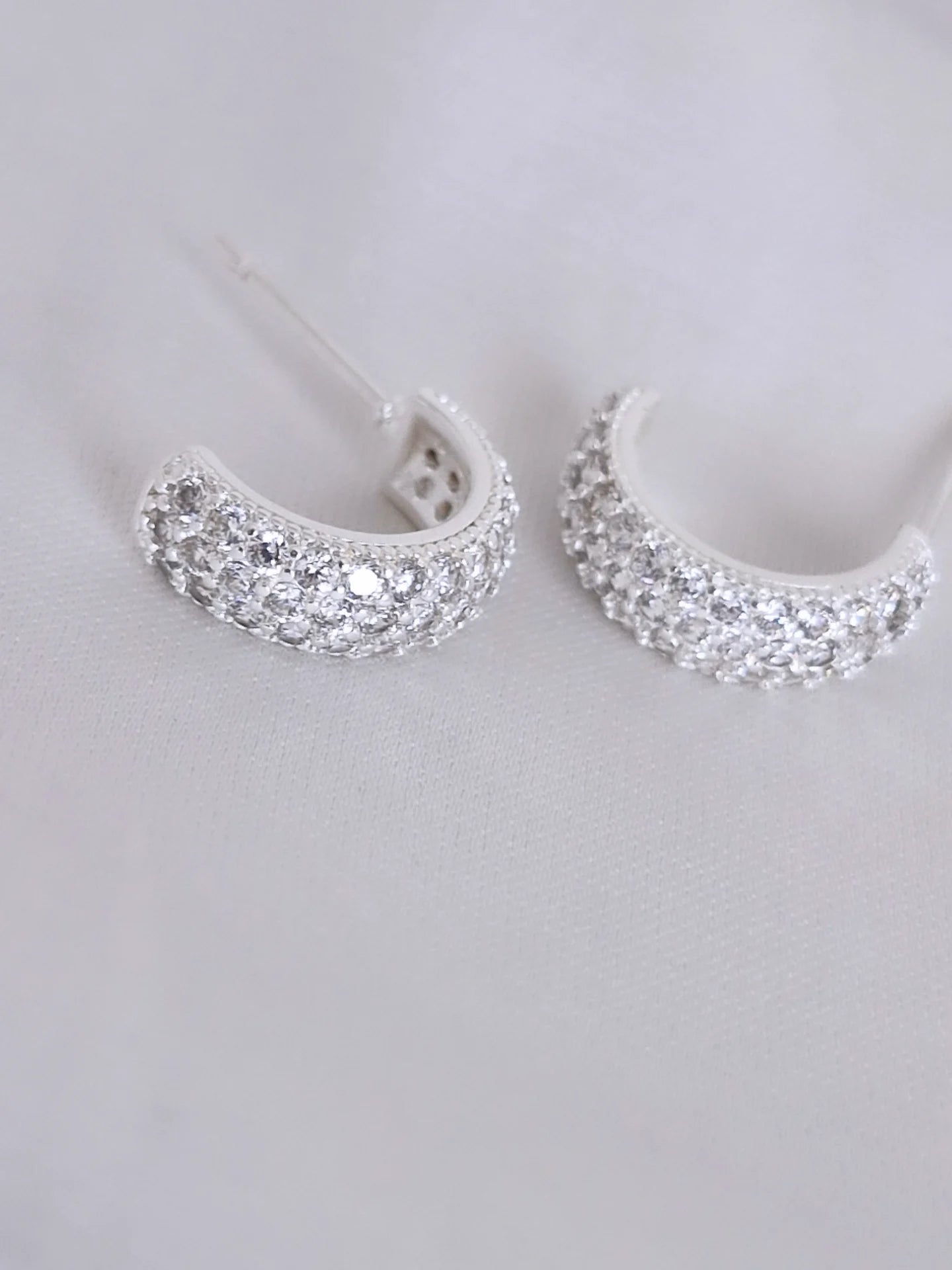 Aros semi argolla con circones