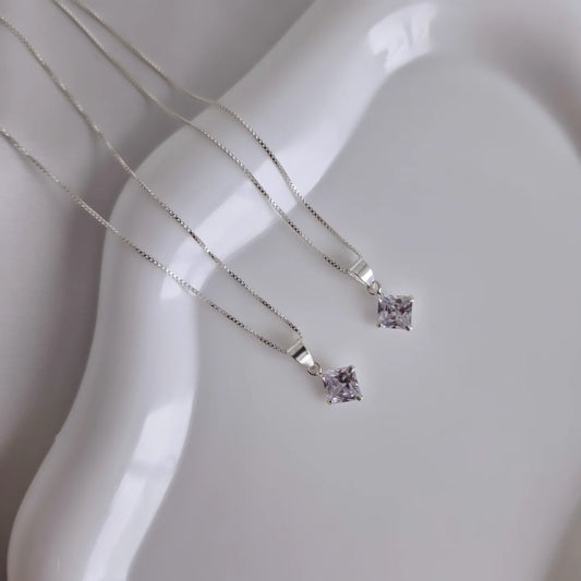 Collar punto de luz rombo