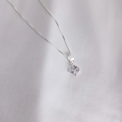 Collar punto de luz rombo