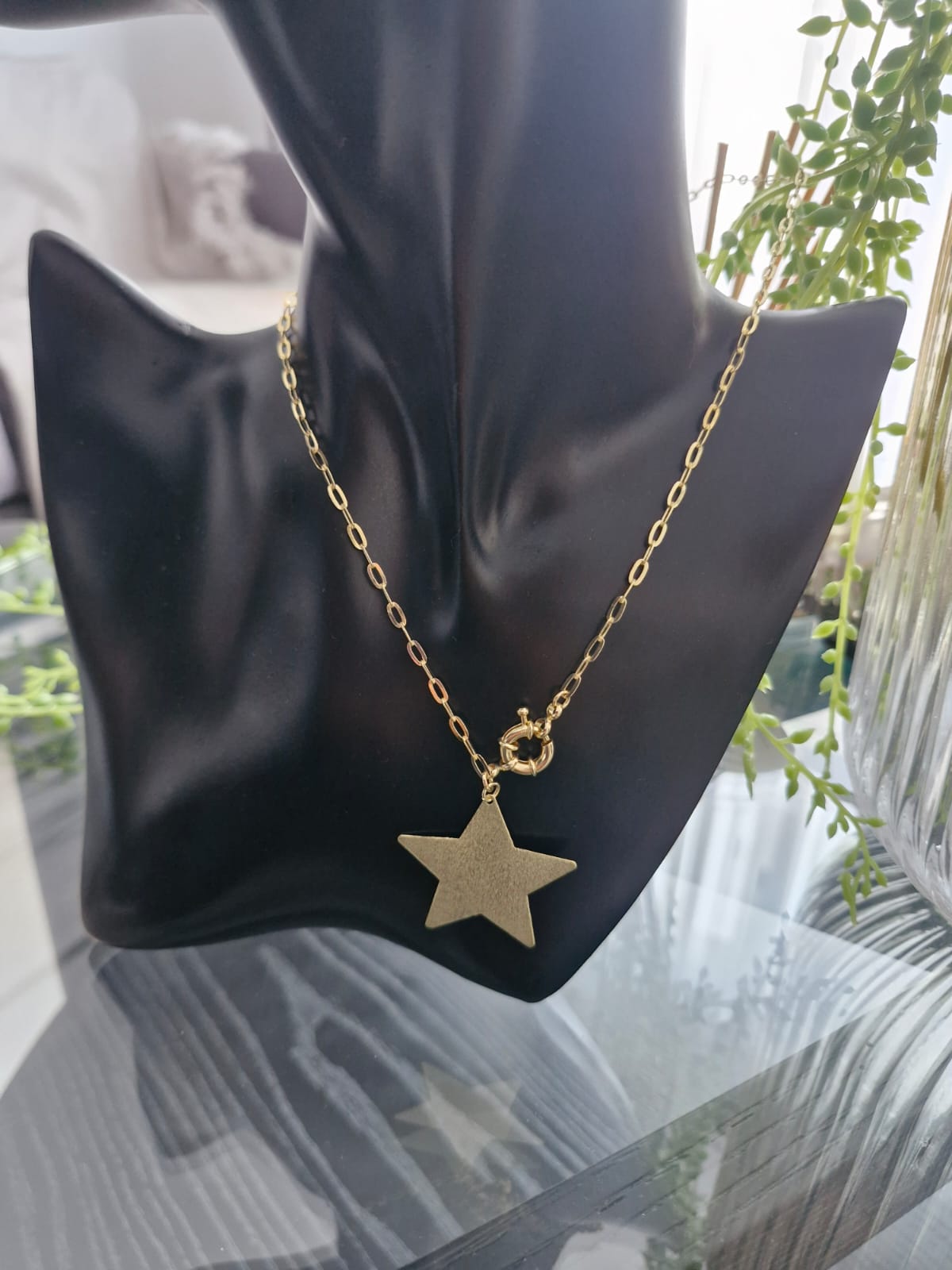 Collar estrella satinada